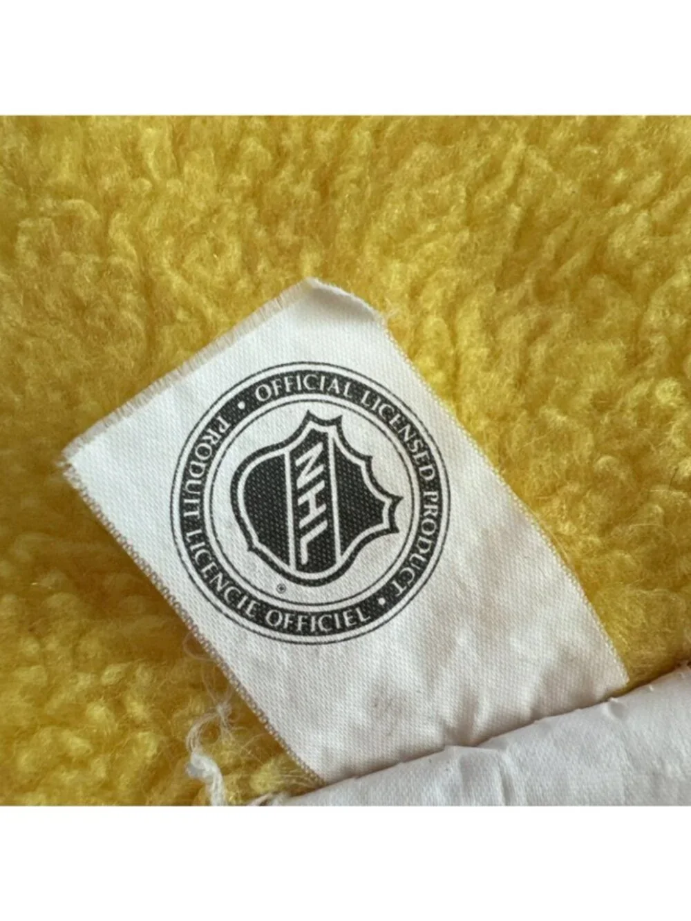 Vintage San Marcos Acrylic Blanket NHL Hockey Calgary Flames 80